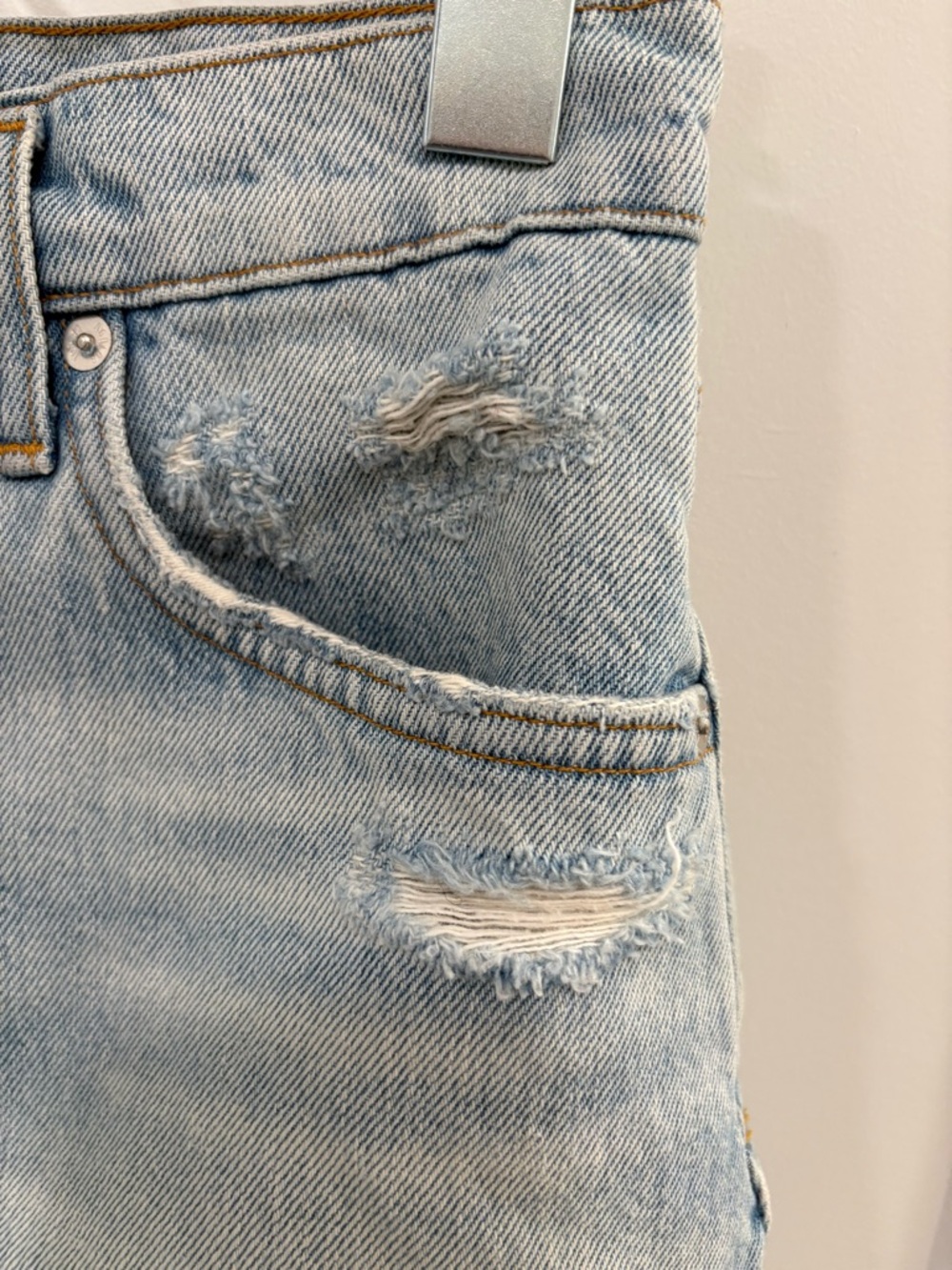 AGOLDE Quinn High Rise Denim Distressed Mini Skirt in Vega Size 26 - Picture 7 of 15